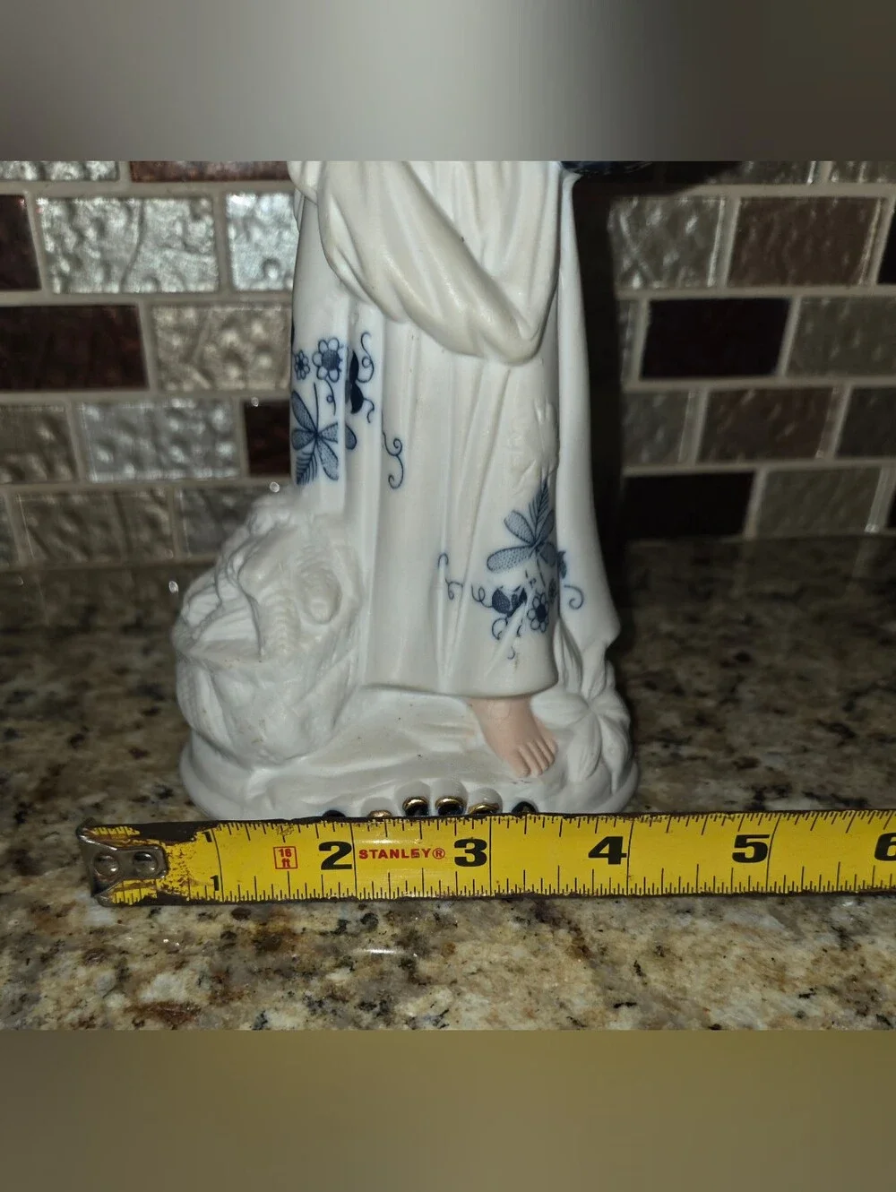 VTG Porcelain Village Girl White Navy Blue & Gold Trim With Basket 8.5